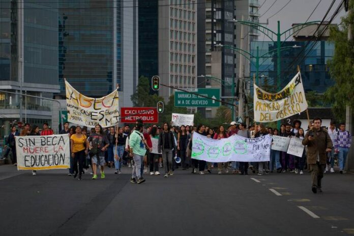 que-dijeron-la-unam-y-la-sep-becas-elisa-acuna-el-tecolote-diario