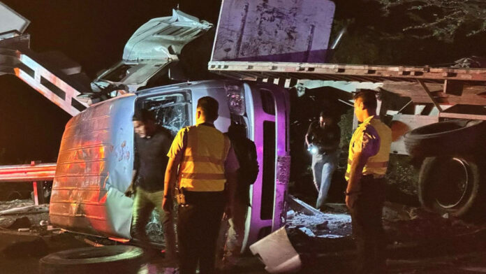 Accidente En Autopista De Guerrero Deja 10 Fallecidos El Tecolote Diario