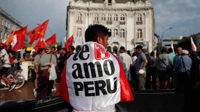 Declaran Ilegal Manifestarse En Peru El Tecolote Diario