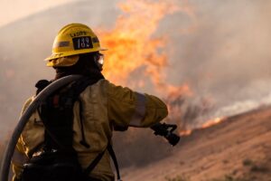 México manda más bomberos a Canadá para ayudar con incendios Forestales El Tecolote Diario