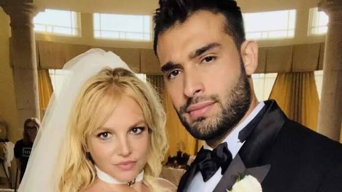 sam-asghari-solicita-el-divorcio-a-britney-spears-el-tecolote-diario