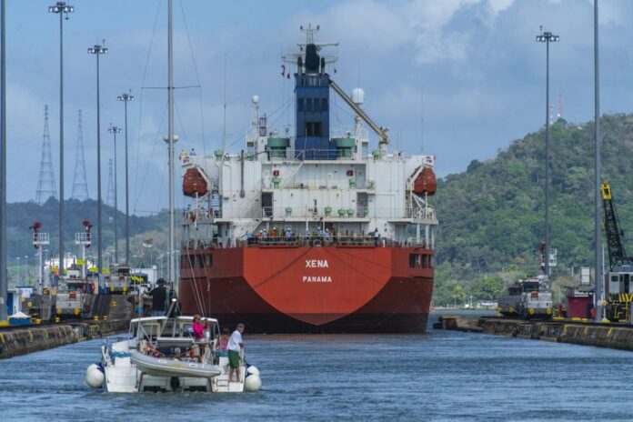 130-barcos-bloqueados-en-el-canal-de-panama-el-tecolote-diario