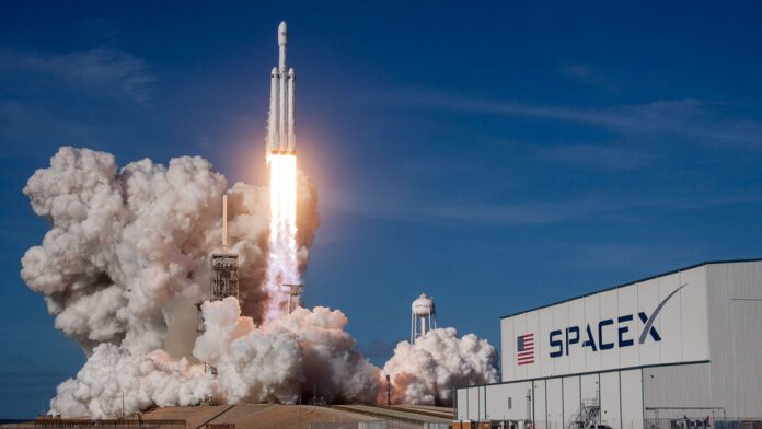 Luego de 30 horas, llega a la Estación Espacial Internacional, misión tripulada Crew-7 y SpaceX