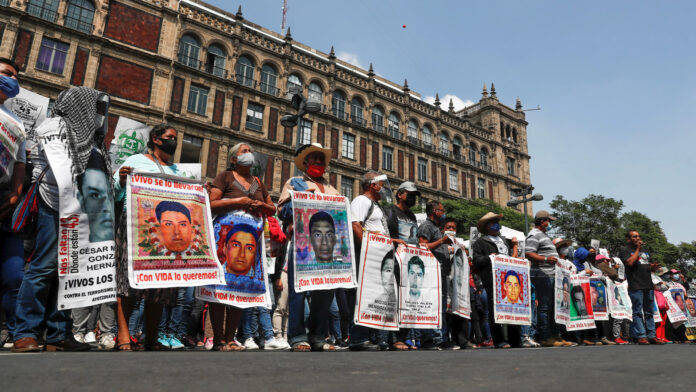 Padres de normalistas desaparecidos piden liberación de toda información El Tecolote Diario