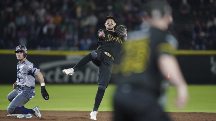 Pericos levanta y empata la serie contra Unión Laguna El Tecolote Diario