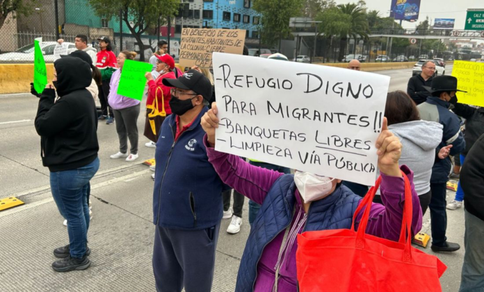 vecinos-bloquean-circuito-interior-piden-retiro-de-migrantes-el-tecolote-diario