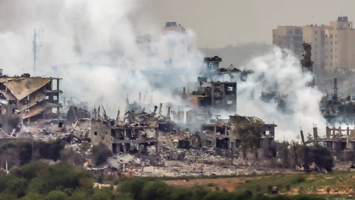 Mexicana logra salir de la Franja de Gaza