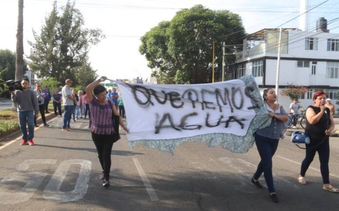 Se intensifican protestas por falta de agua El Tecolote Diario