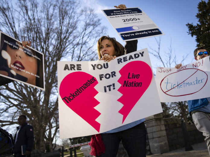 EE. UU. pide la disolución de Live Nation, dueño de Ticketmaster El Tecolote Diario