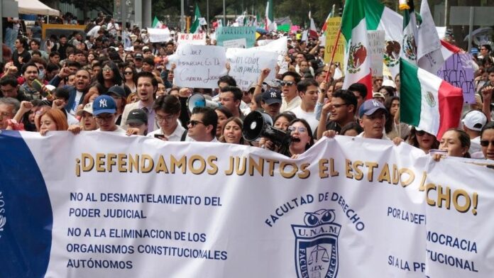 Estudiantes marchan en contra de la reforma al Poder Judicial El Tecolote Diario