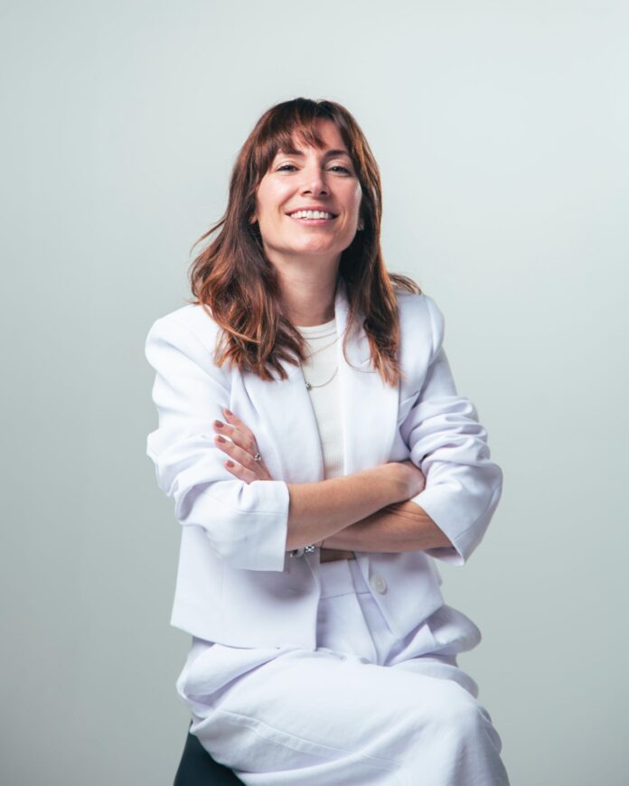 https://eltecolote.mx/2025/06/lucia-martos-la-mente-maestra-detras-de-tus-artistas-favoritos-el-tecolote-diario/