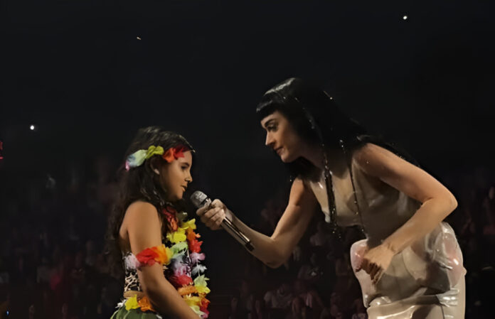 https://eltecolote.mx/2025/07/emotivo-momento-entre-katy-perry-y-fan-mexicana-durante-su-gira-en-ee-uu-el-tecolote-diario/