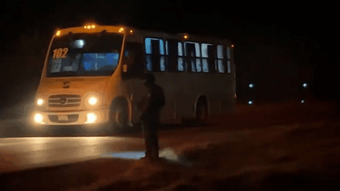 https://eltecolote.mx/2026/02/encuentran-autobus-fantasma-en-slp-estaba-encendido-si-chofer-ni-pasajeros-pero-si-con-sus-pertenencias-el-tecolote-diario/