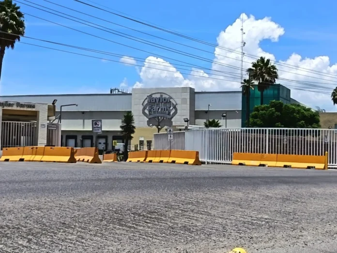 https://eltecolote.mx/2026/07/taylor-farms-suspende-operaciones-en-su-planta-de-guanajuato-por-investigacion-de-brote-de-diarrea-en-ee-uu-el-tecolote-diario/