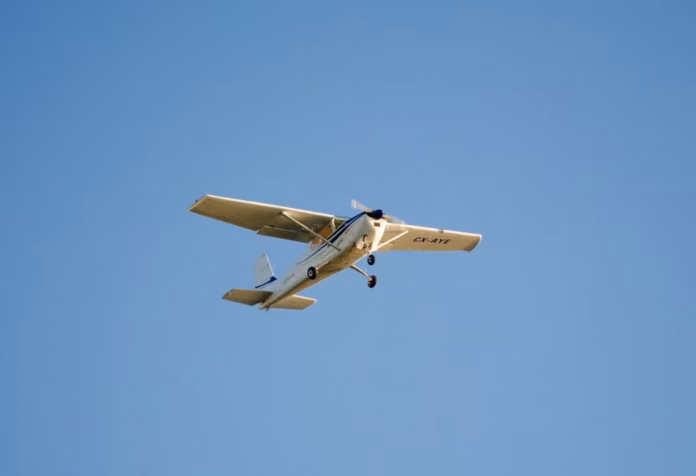 https://eltecolote.mx/2026/10/dos-avionetas-colisionan-durante-ensayo-acrobatico-en-uruguay-muere-un-piloto-el-tecolote-diario/