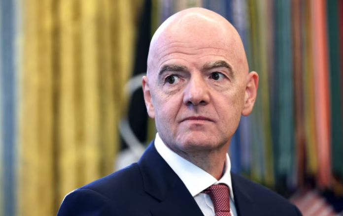 https://eltecolote.mx/2026/10/federacion-suiza-de-futbol-no-va-mas-con-gianni-infantino-le-retira-su-apoyo-el-tecolote-diario/